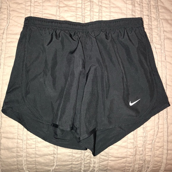 Youth large black nike shorts - Picture 1 of 2